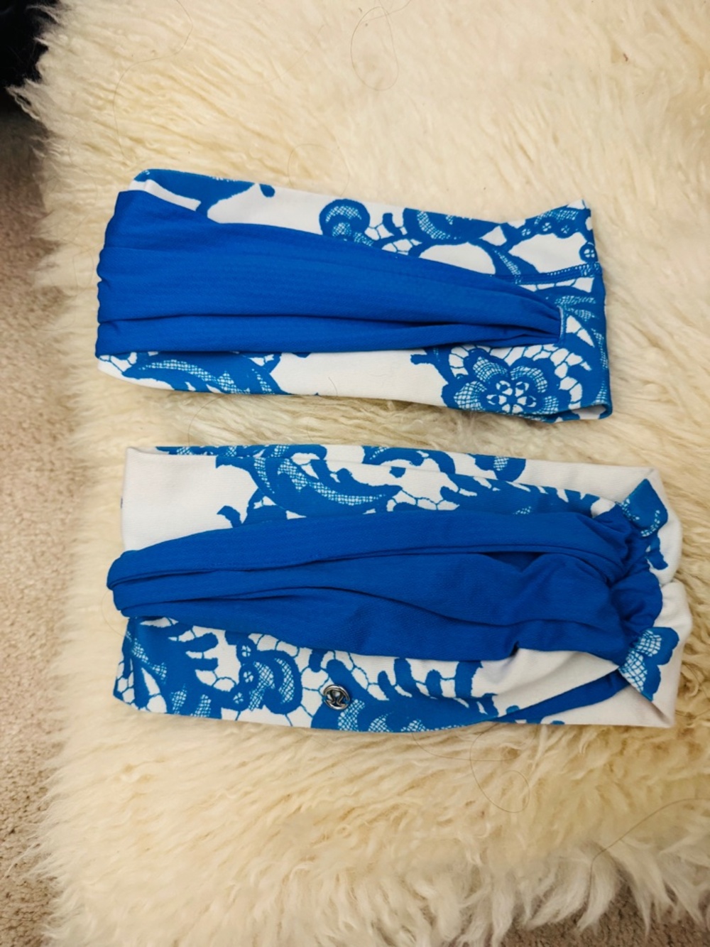 Bundle of 2 Lululemon Wide Headband Turquoise Blue and Floral on cream EUC
